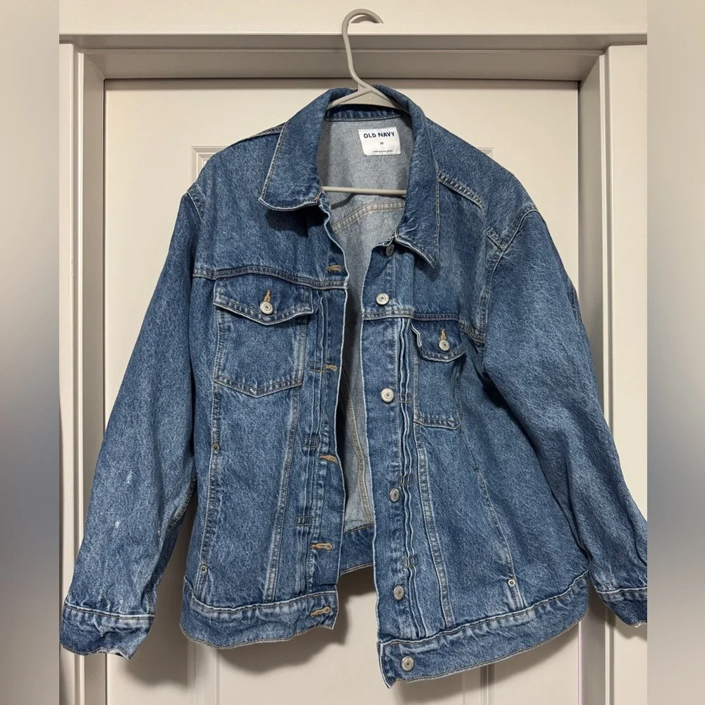 Classic Jean Jacket for Women -  Old Navy - Picture 3 of 8